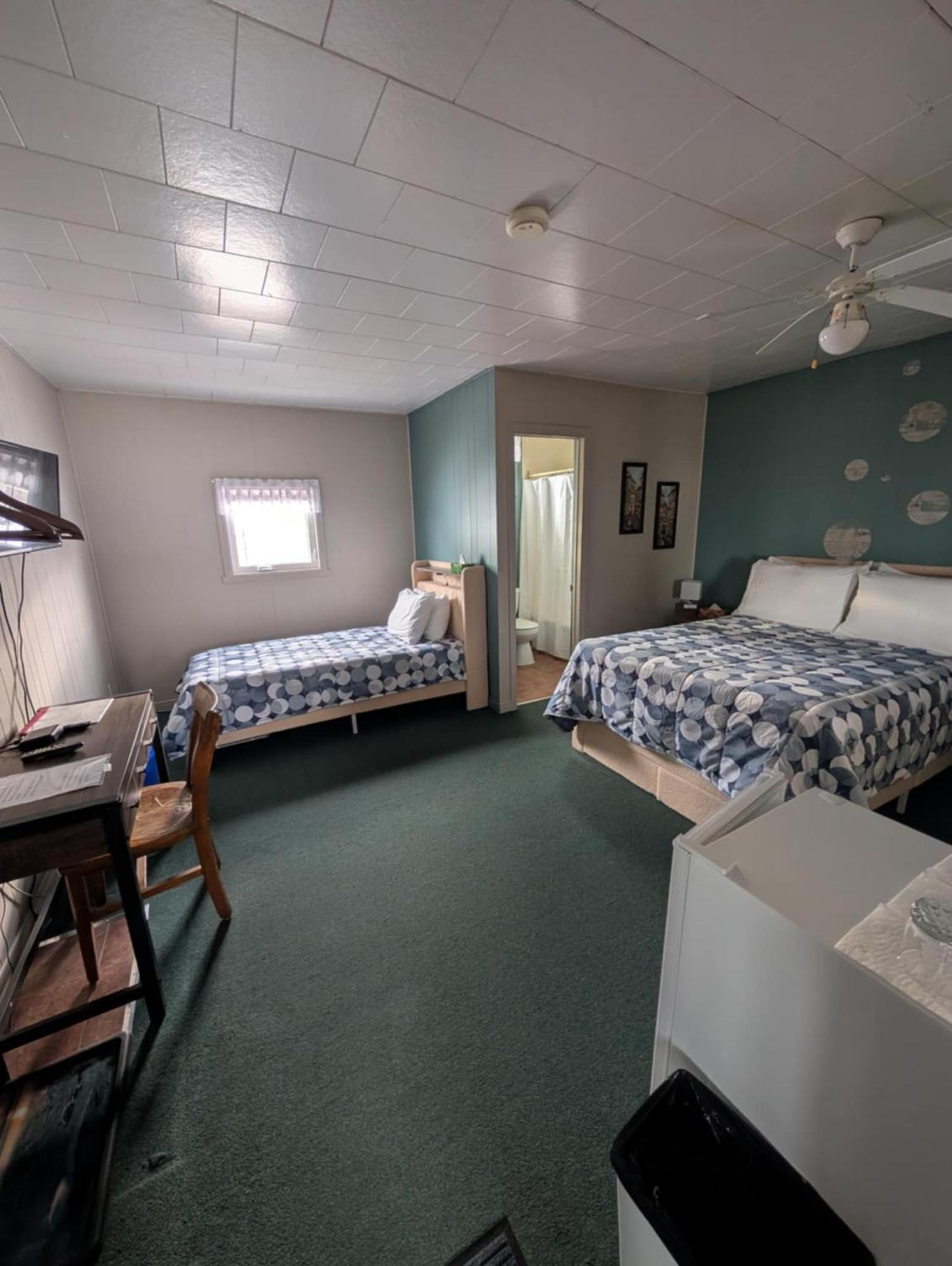 Motel Leblanc Carleton-sur-Mer Exteriör bild